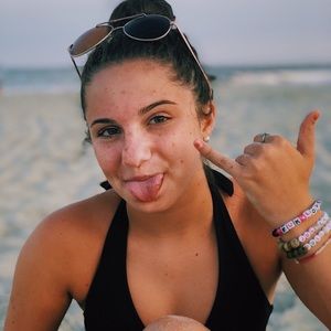 Meet your Posher, Gaetina